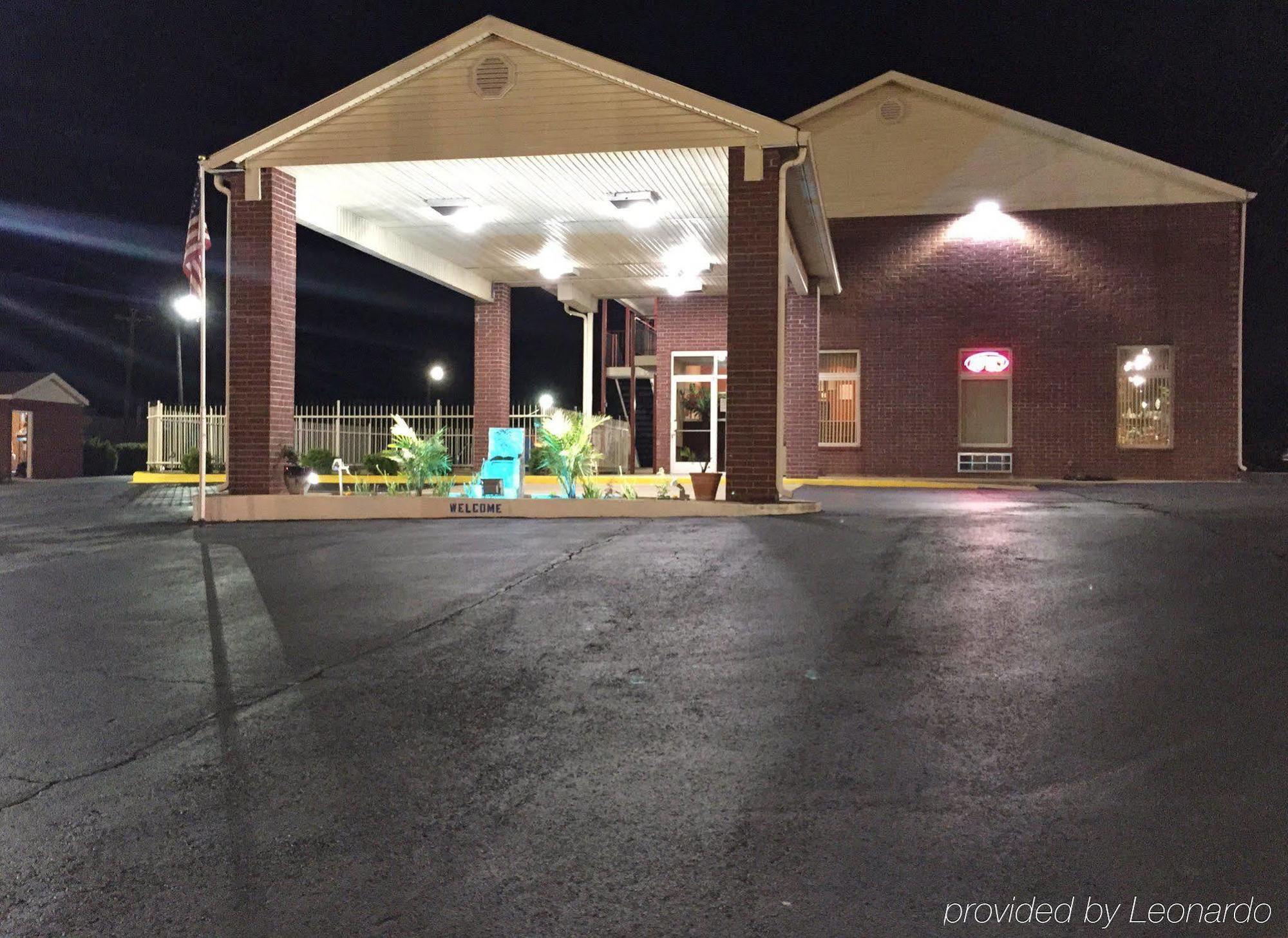 Selmer Star Plus Inn & Suites المظهر الخارجي الصورة