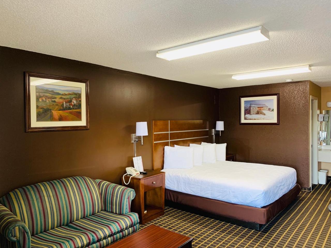 Selmer Star Plus Inn & Suites المظهر الخارجي الصورة