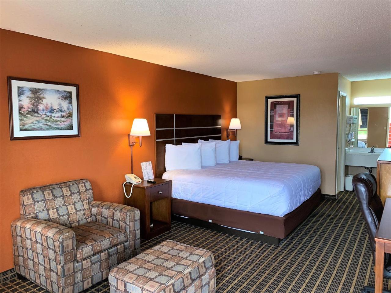 Selmer Star Plus Inn & Suites المظهر الخارجي الصورة