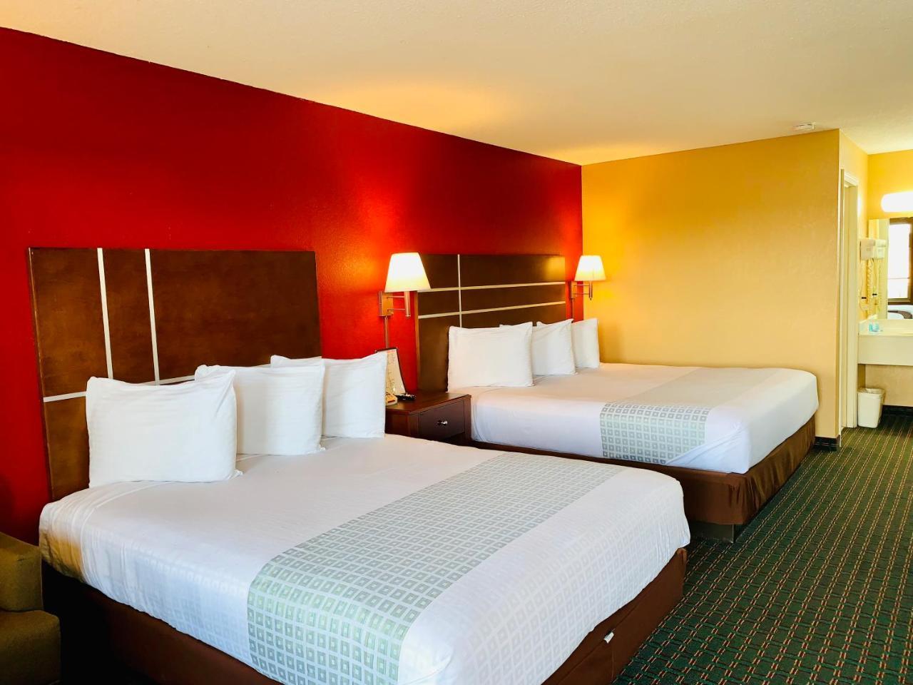 Selmer Star Plus Inn & Suites المظهر الخارجي الصورة