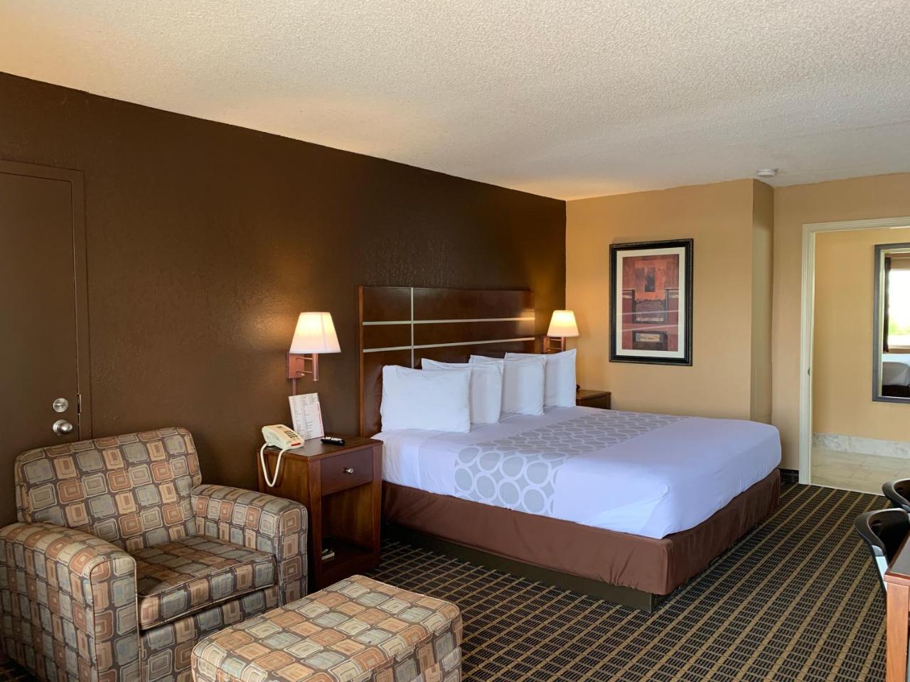 Selmer Star Plus Inn & Suites المظهر الخارجي الصورة