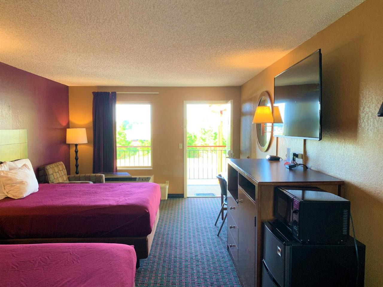 Selmer Star Plus Inn & Suites المظهر الخارجي الصورة