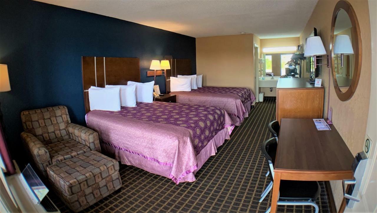 Selmer Star Plus Inn & Suites المظهر الخارجي الصورة