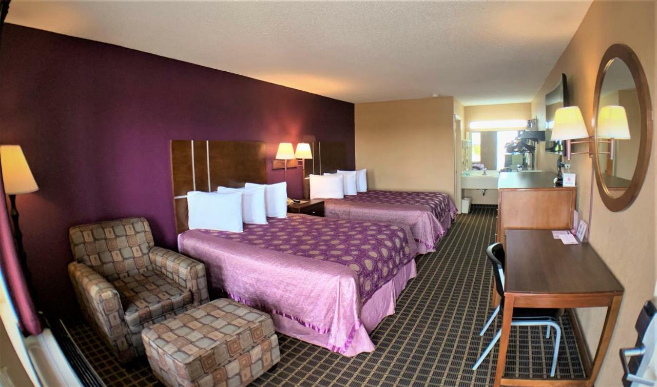 Selmer Star Plus Inn & Suites المظهر الخارجي الصورة